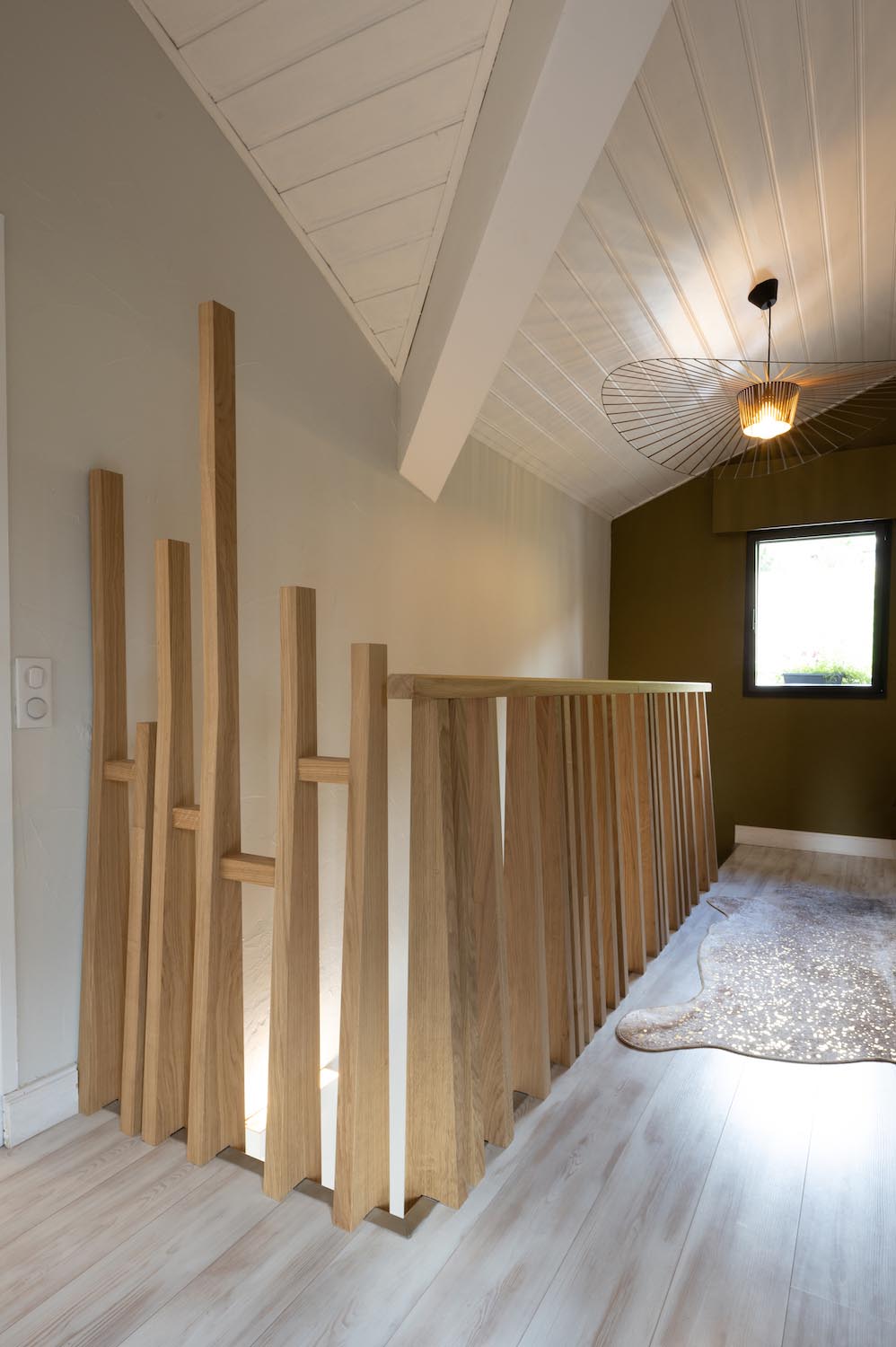 garde corps escalier sur-mesure en bois-min garde corps escalier sur-mesure en bois-min