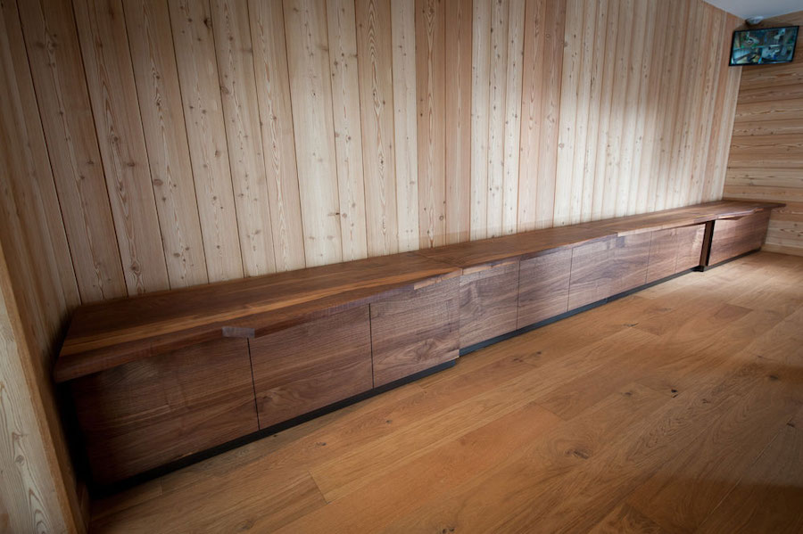 grand meuble en bois sur-mesure avec rangements grand meuble en bois sur-mesure avec rangements