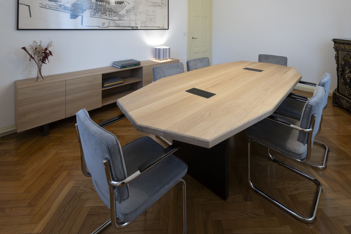 bureau de direction sur-mesure haute-qualité création ébéniste annecy grande-table-reunion-bois-sur-mesure-masnada