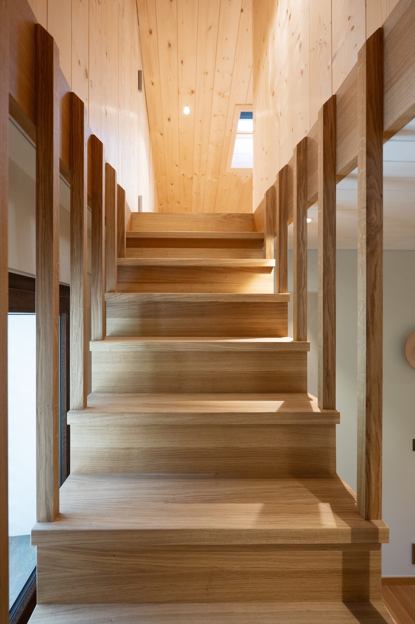 tiroir meuble bureau Escalier moderne en chêne massif.